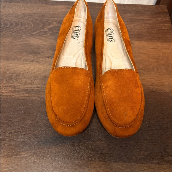 Cliffs by WHITE MOUNTAIN Shoes - Cliffs by White Mountain Brown Suede Slip On Shoes For Woman Size 10M
